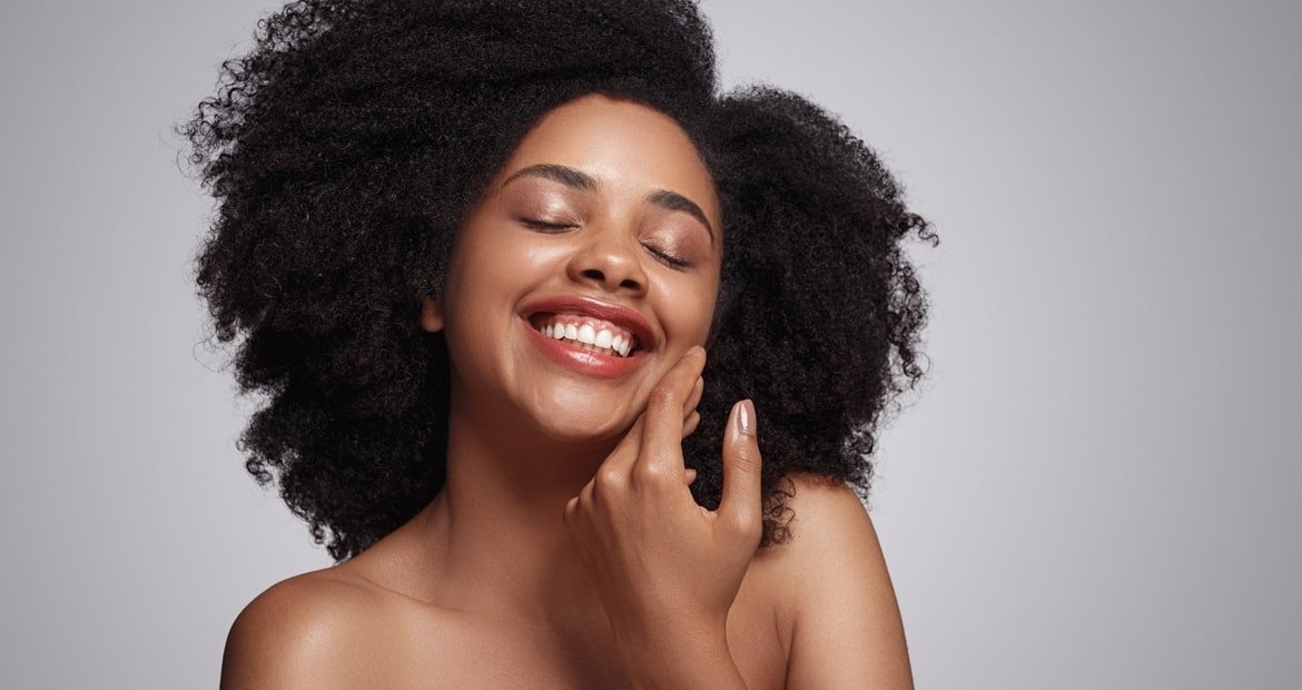 Saiba como usar ácido hialurônico na sua rotina de skincare